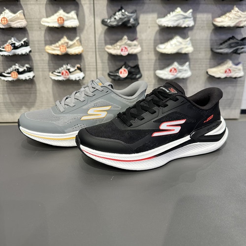Skechers斯凯奇闪穿超感PRO缓震跑鞋男士轻质耐磨运动鞋221141