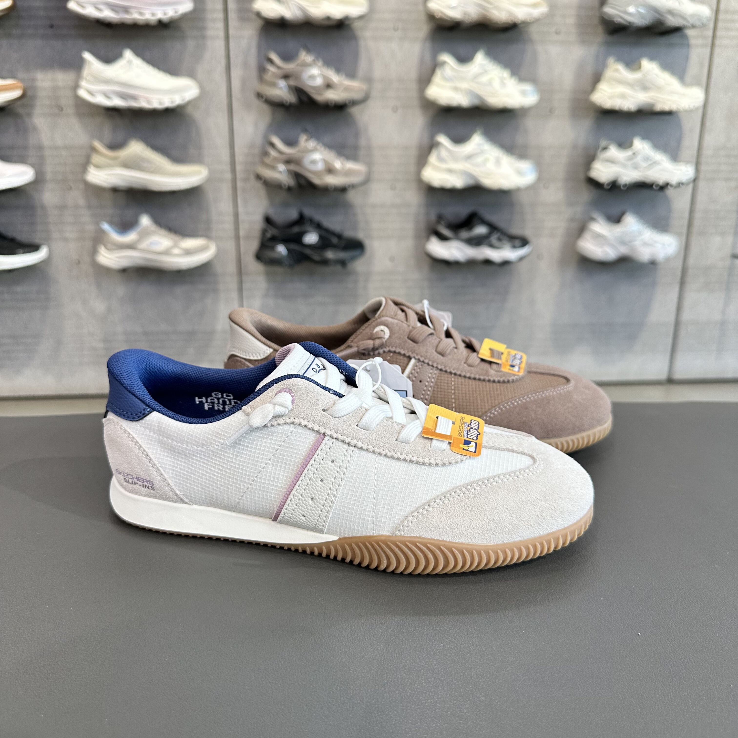Skechers斯凯奇女士闪穿板鞋复古百搭反毛皮拼接休闲运动鞋114919