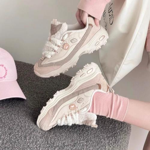 斯凯奇女款低帮休闲运动鞋