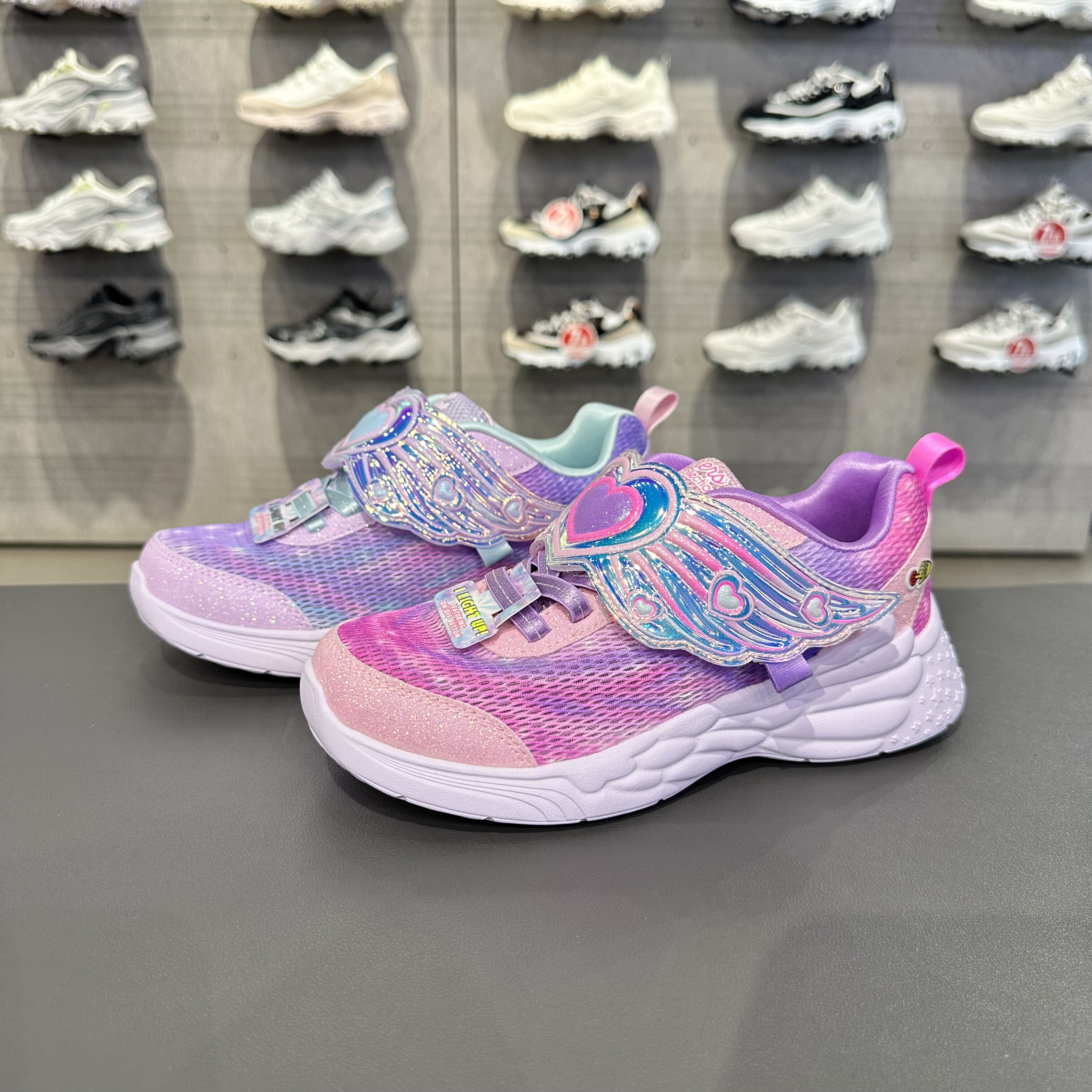 Skechers斯凯奇女小童可爱蝴蝶百搭舒适休闲透气闪灯鞋319240L