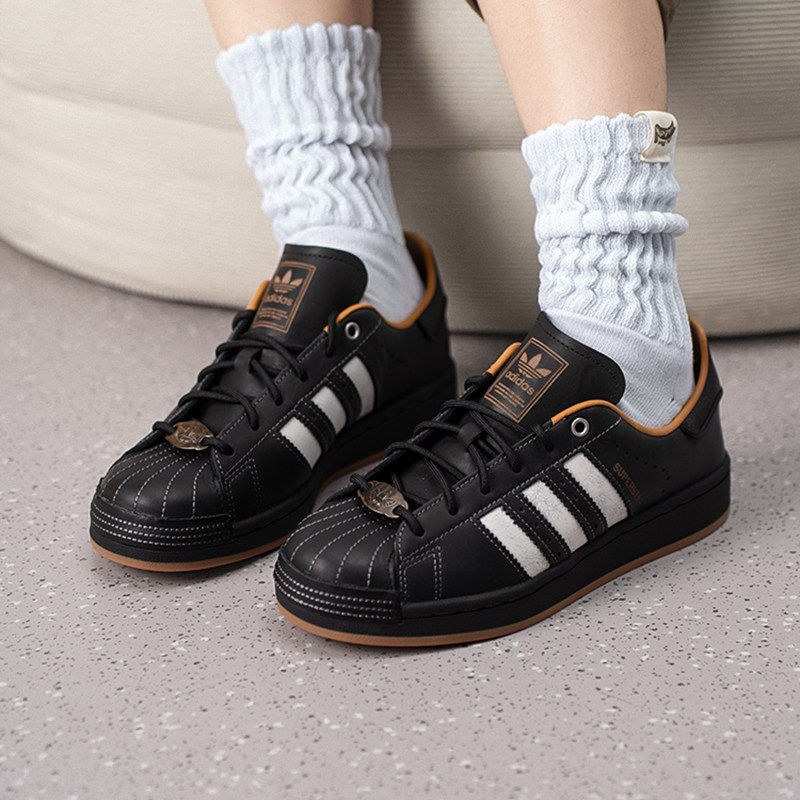 Adidas阿迪达斯三叶草男女同款2026春季新款SUPERSTAR板鞋KI6590,运动鞋new,运动休闲鞋,淘宝优惠券,粉丝福利购,淘宝优惠卷