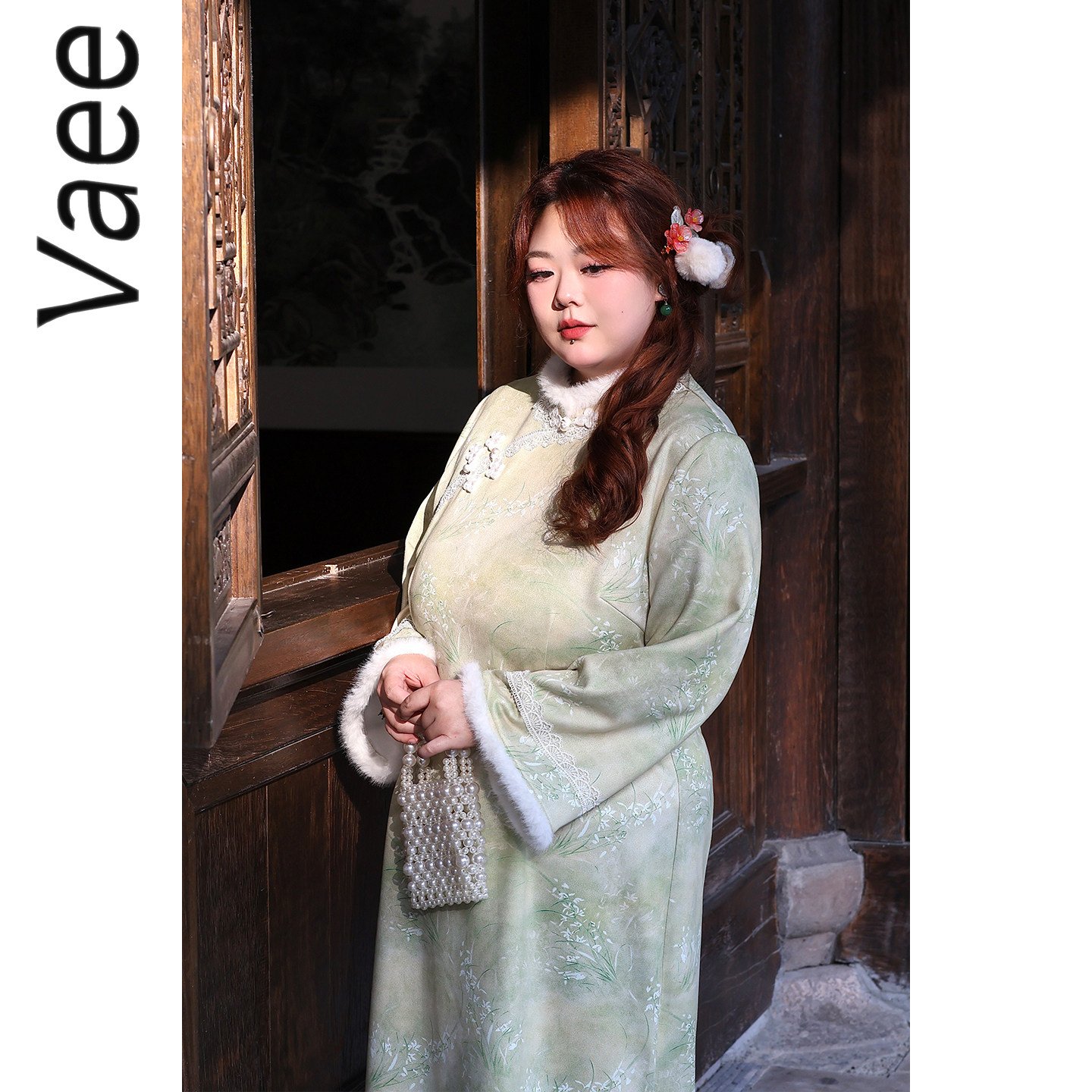 Vaee大码女装新中式鹿皮绒复古改良年轻款旗袍冬季加绒保暖连衣裙