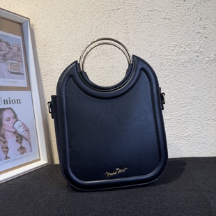 出口欧美外贸纯原单女包百搭简约金属环手提包斜挎包水桶包尾货