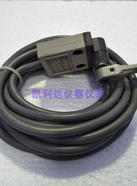 OMR0N欧姆龙 限位开关 D4C-4420