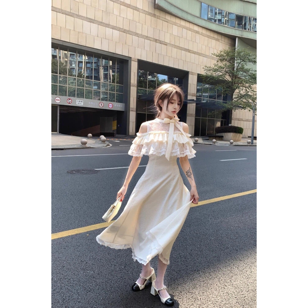 甜美减龄少女感蕾丝拼接连衣裙