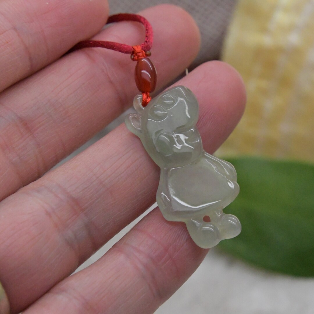 圆梦开运阁晴水冰种A货翡翠生肖猪吊坠