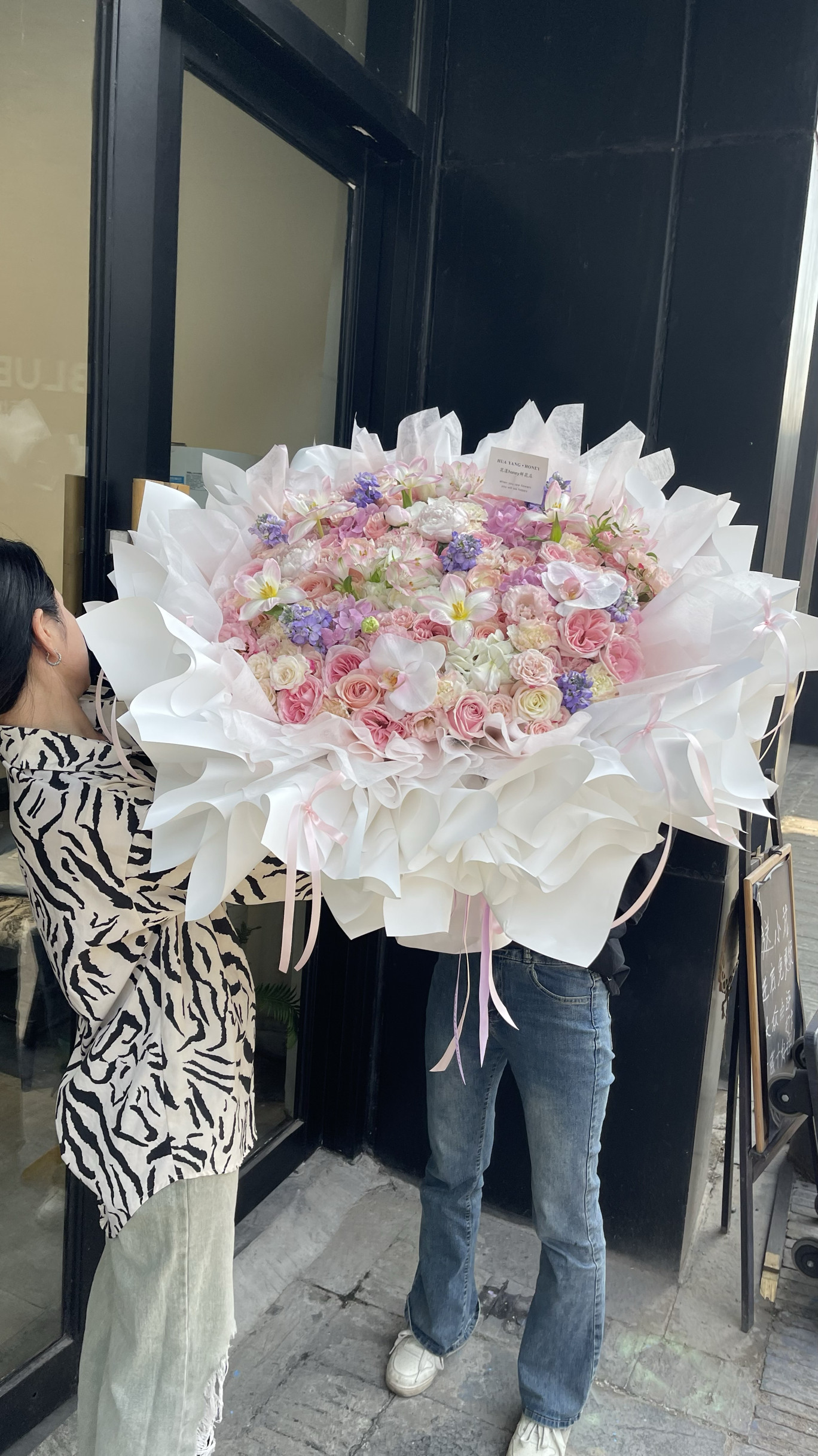 七夕新款多巴胺99朵199朵混搭玫瑰鲜花超大花束送女朋友生日求婚