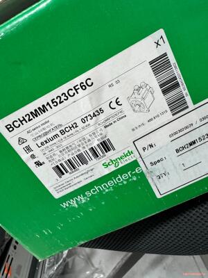 施耐德伺服电机BCH2MM1523CF6C，库存货1台，原装(议价商品）