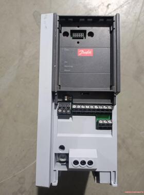 FC-111P3K0T4P20H4XXC丹佛斯变频器 实物拍骏营议价商品