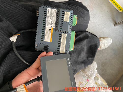 施耐德触摸屏 HMIS65 HMISAC 通电显示红灯便宜处骏营商贸-议价