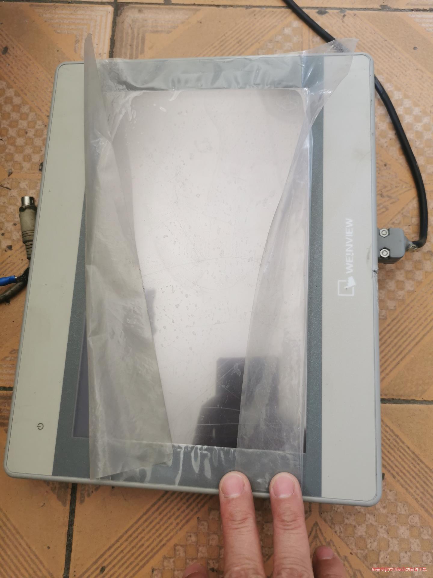 品牌威纶触摸屏MT8101iE/1WV，600元，成色如图，议价商品