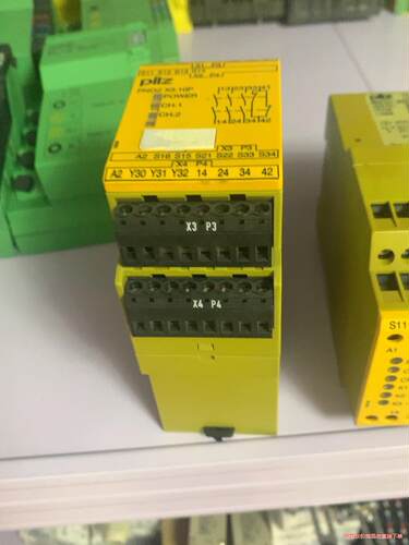 Pilz皮尔兹继电器，X3.10P 777314，77474(议价商品）