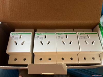 施耐德Acti9 PC导轨插座A9A16414 （250V1议价商品