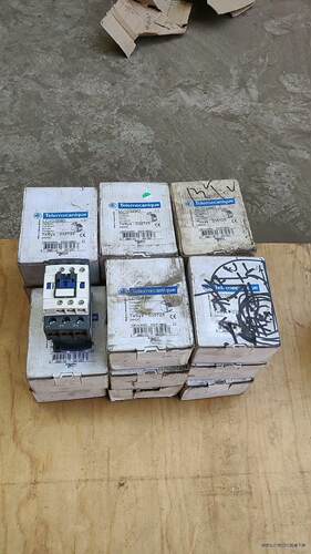 全新施耐德LC1D32BD直流接触器 DC24V