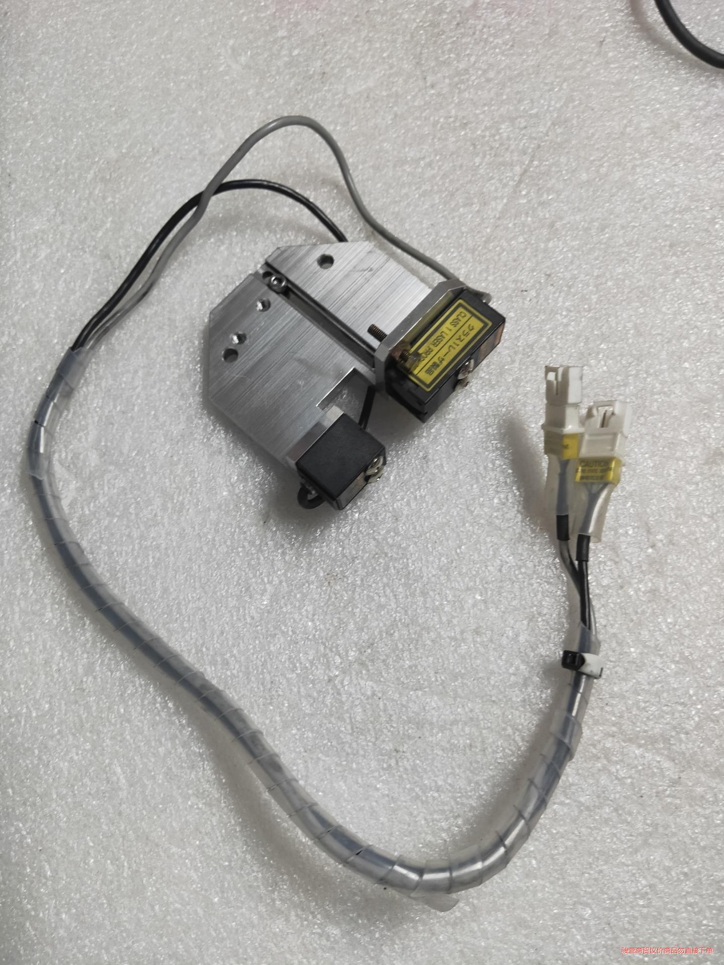 OMRONOMRON镭射对射感测器ZX-LT005原装拆机件，实议价商品