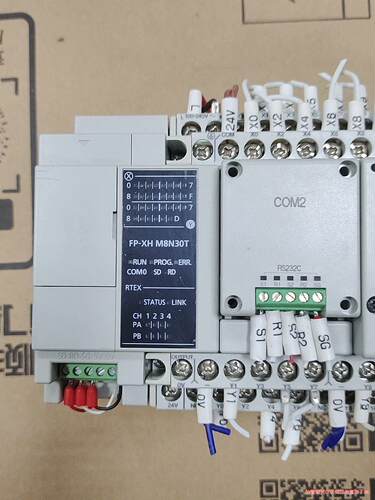 松下PLC，AFPXHM8N30T-F，成色非常新，带COM议价商品