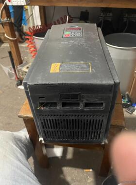 森兰变频器SB70G15/15KW/380V成色如图拆机包好