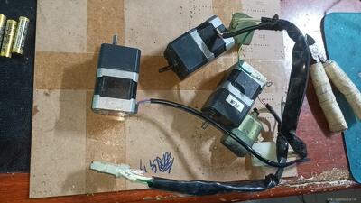80包邮三个100-115V0.043A日本东方42系列三相