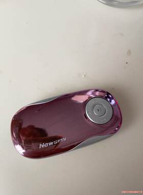 纽曼 纽曼 B28 mp3 ，4G内存，。屏幕发暗 配件出议价商品