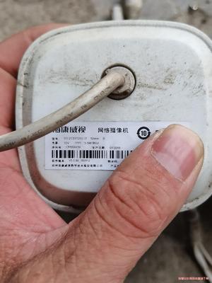 海康DS-2CD2T25-i3  一台   b12hi两台，(议价商品）