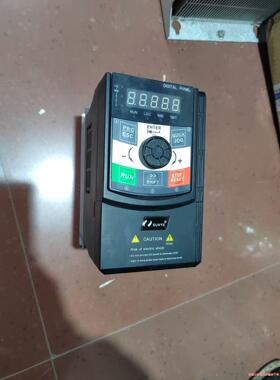 拆机日业CM530H-4T1R5GB/2R2PB变频器1.5(议价商品）