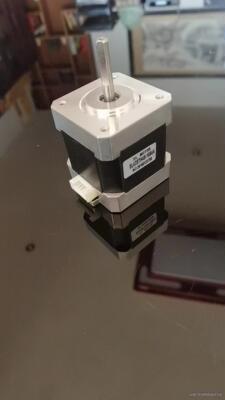 42步进电机  SL42STH48全新电机