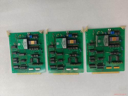 每块板上面有2个型号芯片