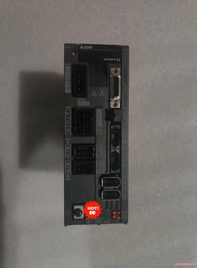 三菱伺服驱动器MR-J4W2-44B功能包好橙色如图不退不换(议价商品）