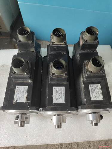 安川电机型号USAREM-03CFJ51/J71， 300K议价商品