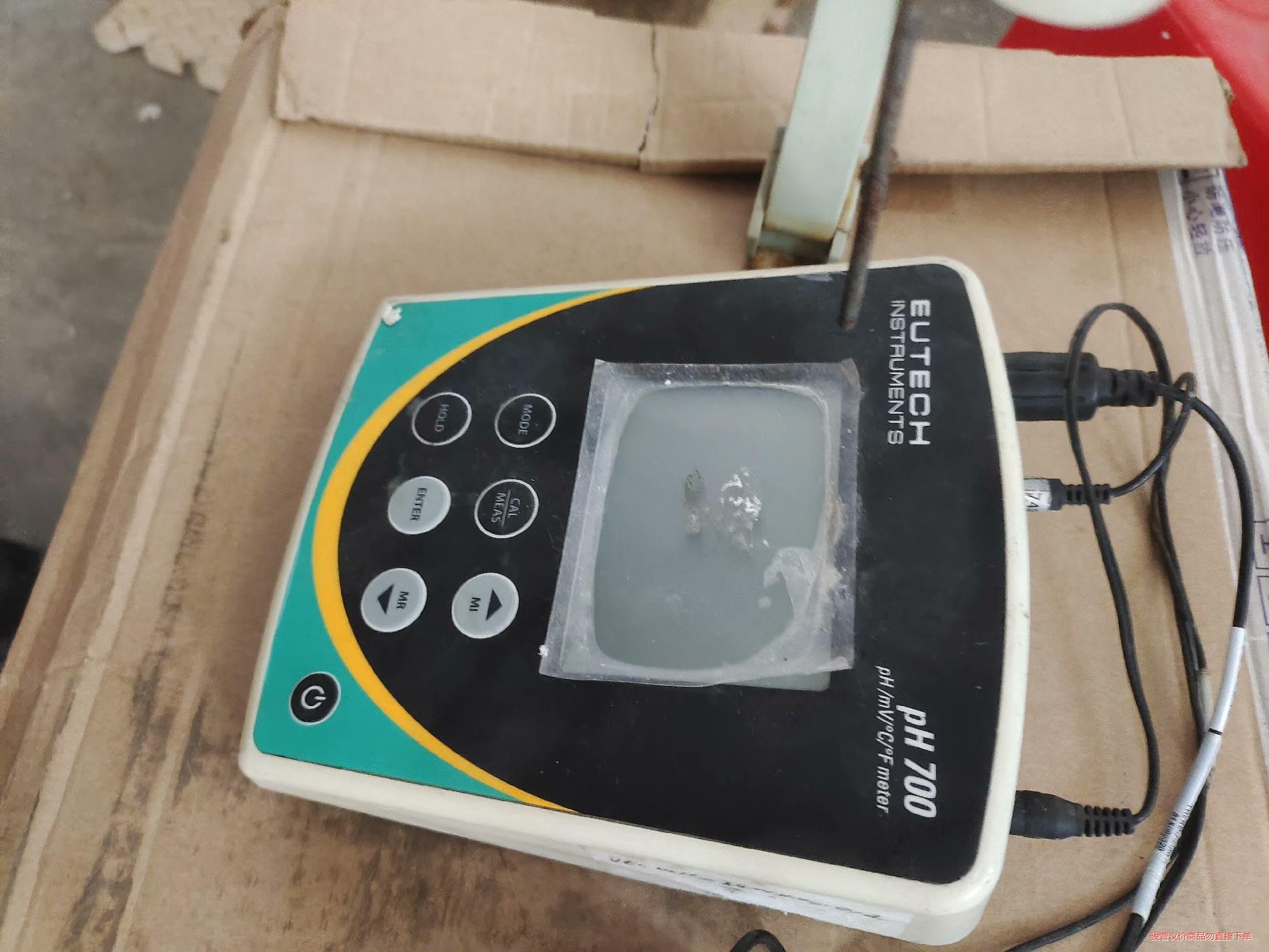 EUTECH PH700酸度计  实物拍摄  架子锈迹比较严议价商品