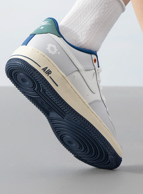 耐克NIKE大童女鞋秋季新款AirForce1空军一号潮流运动休闲鞋