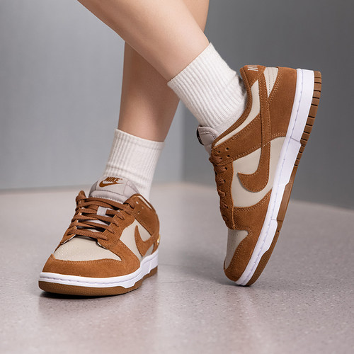 耐克女鞋WMNS NIKE DUNK LOW运动休闲鞋26新款低帮板鞋IO4244-200