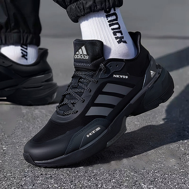 Adidas官方旗舰男女款春季款官网正品黑色缓震情侣跑步鞋IE3221