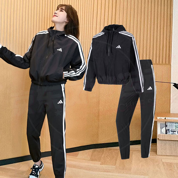 阿迪达斯女装梭织两件套黑色连帽夹克外套长裤子2026新款运动套装