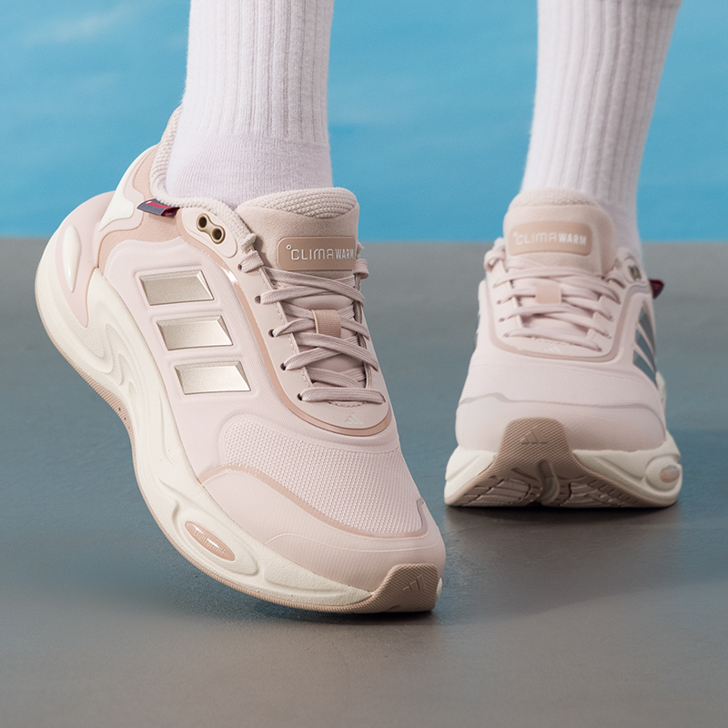 阿迪达斯女鞋粉色休闲鞋25冬季新款CLIMAWARM暖风运动鞋JQ4092