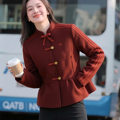 阿迪达三叶草外套女装26新年款新中式花苞收腰修身毛呢夹克KR5069