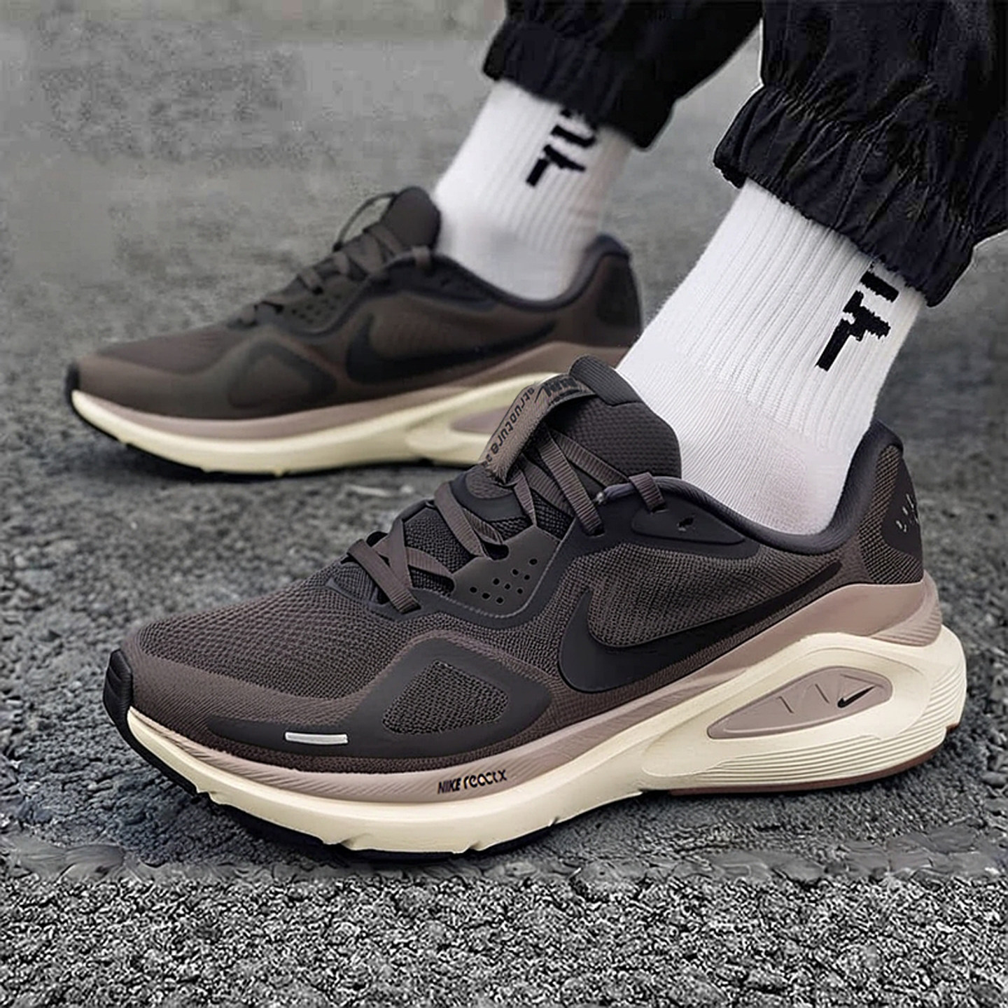 NIKE耐克男鞋跑步鞋25新款冬季健身训练鞋缓震运动鞋HJ1102-200