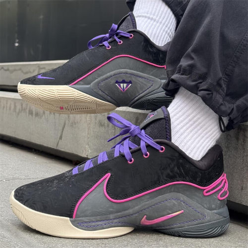 NIKE耐克休闲鞋男鞋25新款运动鞋LBJ詹姆斯22代篮球鞋FZ1095-001