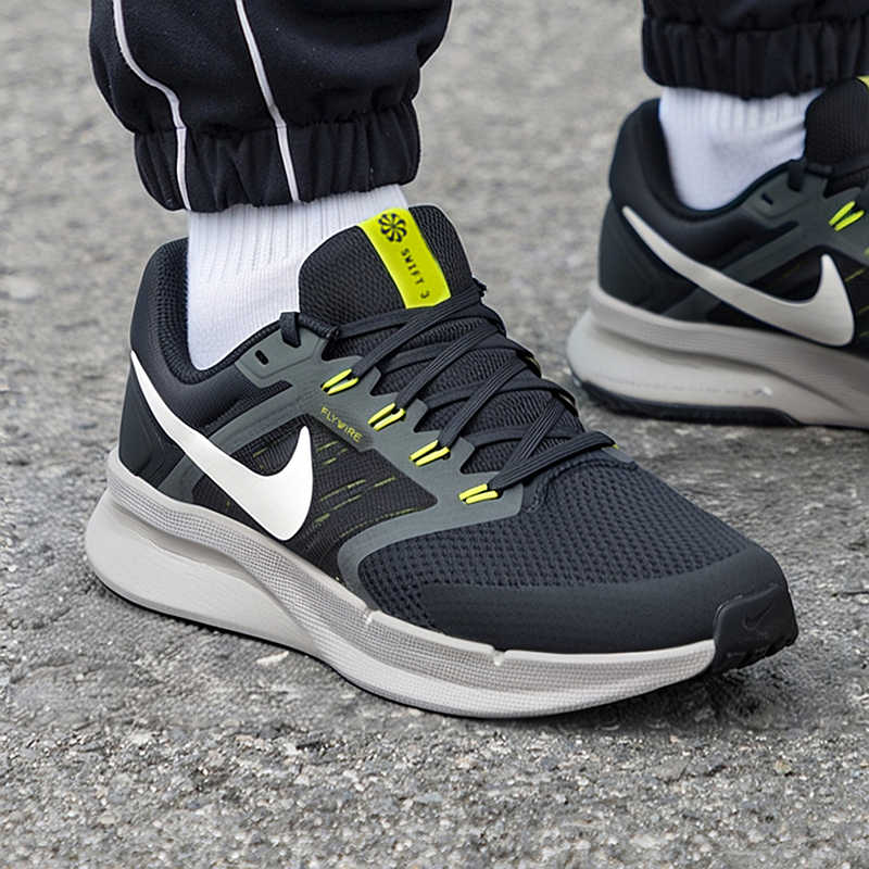 NIKE耐克男鞋 2025新款冬季运动鞋RUN SWIFT 3缓震透气时尚跑步鞋