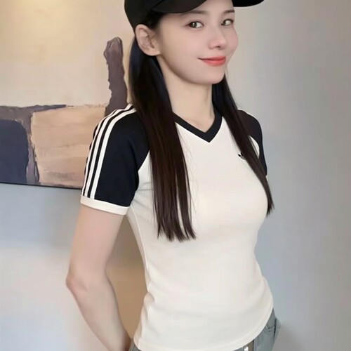 阿迪达斯三叶草女装运动短袖V领拼色插肩袖T恤2026秋季新款KF0316