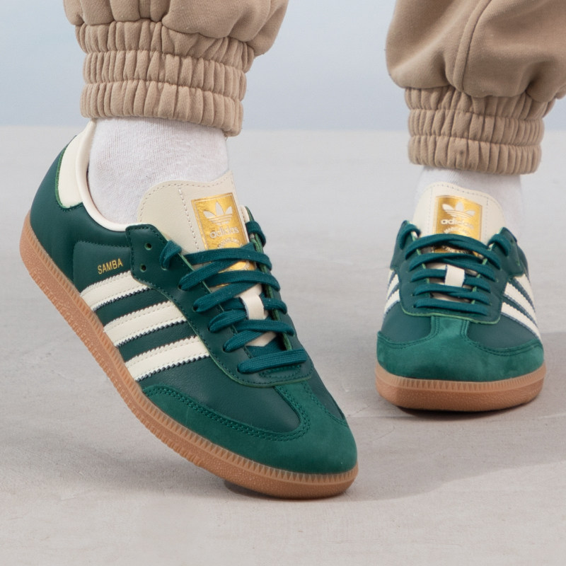 阿迪达斯女鞋adidas休闲鞋板鞋