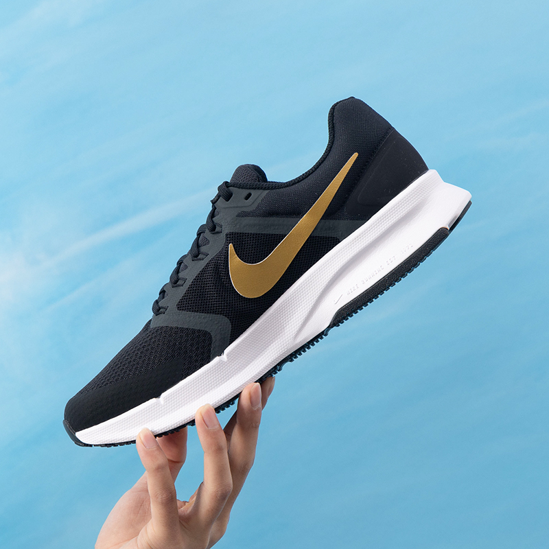 NIKE耐克男子RUN SWIFT 3运动鞋跑步鞋低帮系带休闲旅游鞋DR269