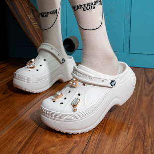 210062 休闲透气沙滩鞋 crocs卡骆驰洞洞鞋 男女白色外穿厚底凉拖鞋