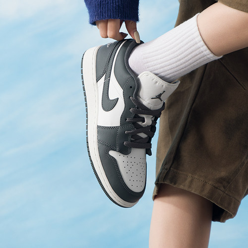 耐克（NIKE）学生青少年男女鞋 2025新款秋季aj1篮球鞋时尚板鞋低