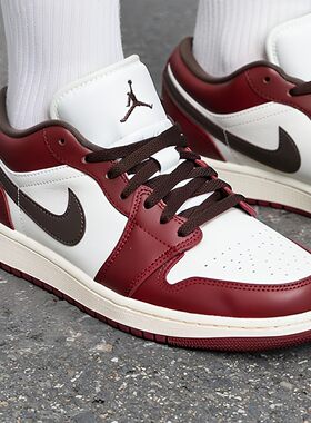 NIKE耐克AJ红色篮球鞋男鞋26新款运动鞋AIR JORDAN 1低帮休闲鞋
