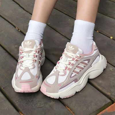 阿迪达斯休闲鞋女鞋25冬季新款三叶草运动鞋OZMILLEN老爹鞋跑步鞋