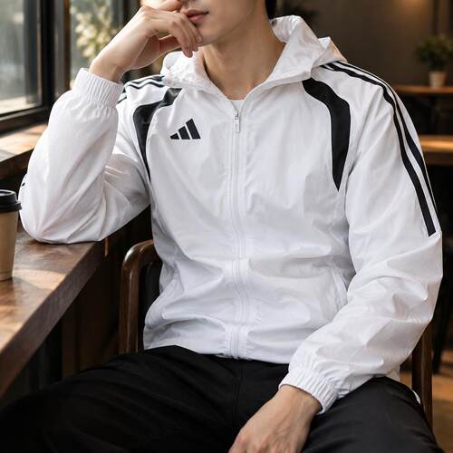阿迪达斯男装梭织连帽夹克外套2026春季新款休闲跑步运动服JY9734