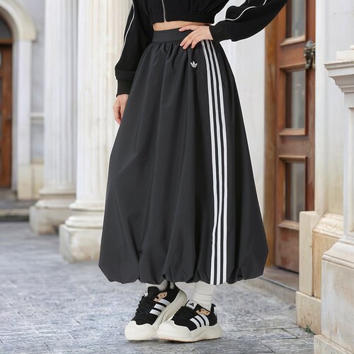 adidas半身裙子女裙子长裙26秋季花苞裙运动休闲裙KC8088