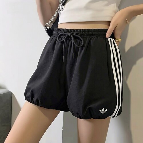 阿迪达斯三叶草秋季女子短裤花苞裙裤26新款运动休闲梭织裤KY5067