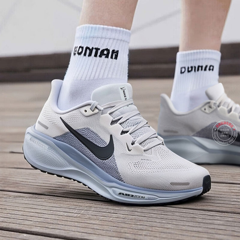 出色缓震 脚感轻盈 时尚休闲